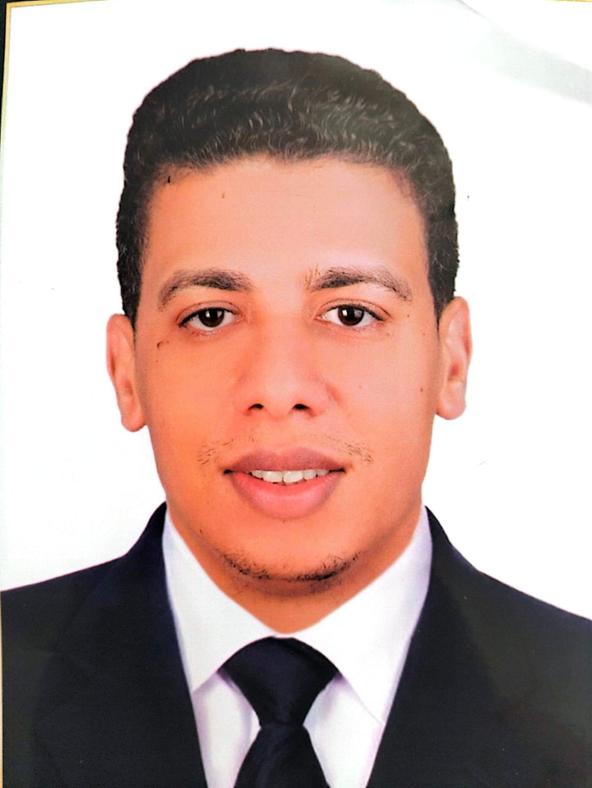 مدحت عوض
